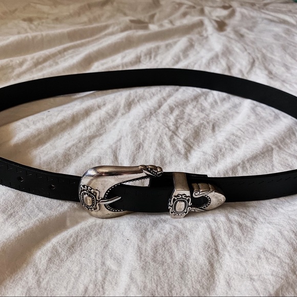 Forever 21 Accessories - Vintage Western Style Skinny Belt